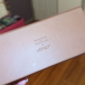 DEZI x Monet MONTAY sunglasses